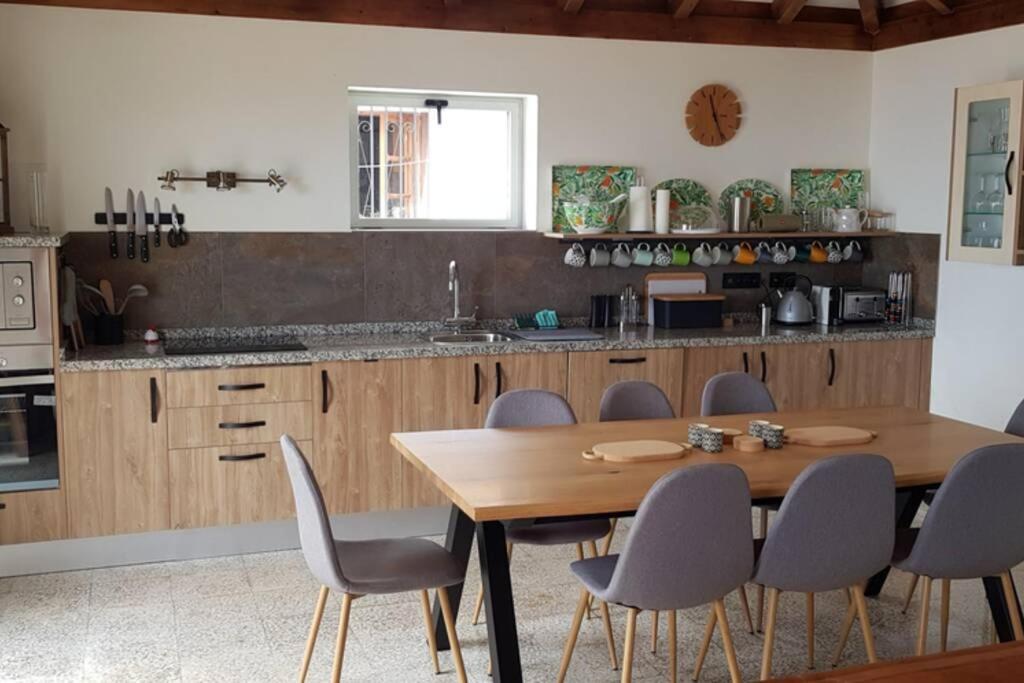 Casa Vina: A Spectacular Away From It All Holiday Ла Оротава Екстериор снимка